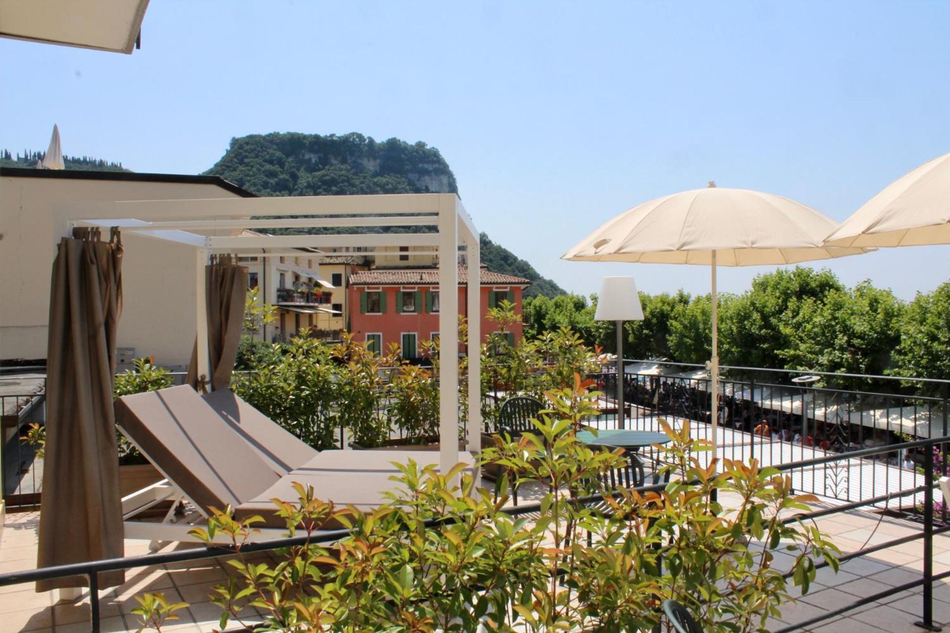 Hotel Tre Corone غارْدا المظهر الخارجي الصورة